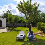 Casa de Férias Terra Sessana E Trullo Con Piscina Privata