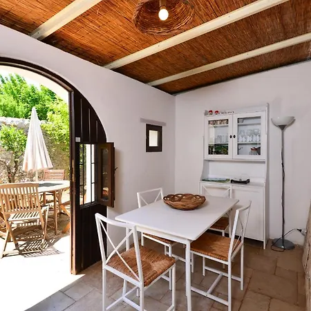 Terra Sessana E Trullo Con Piscina Privata Holiday home *