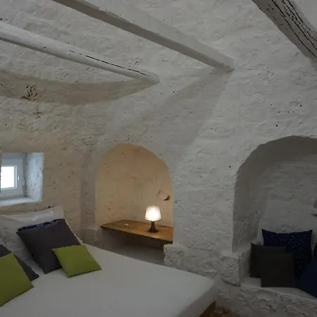 Terra Sessana E Trullo Con Piscina Privata Ostuni