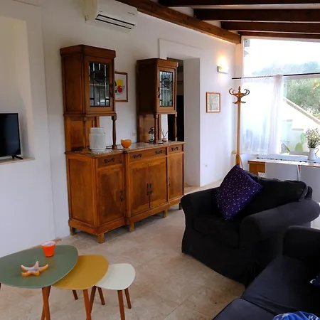 Terra Sessana E Trullo Con Piscina Privata Holiday home Ostuni