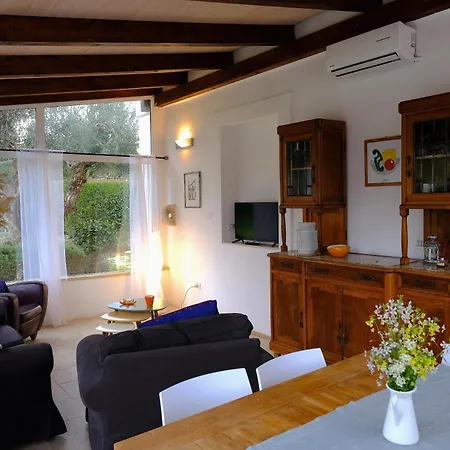 Holiday home Terra Sessana E Trullo Con Piscina Privata