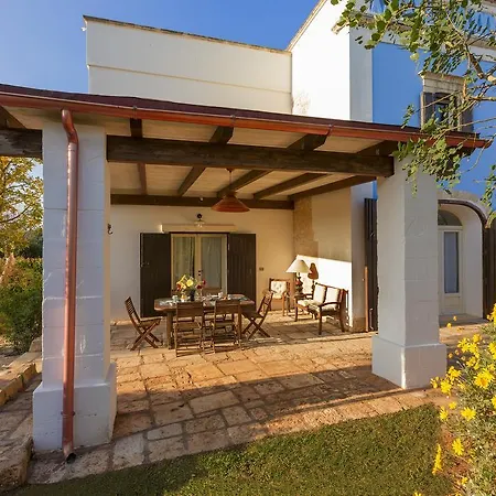 Terra Sessana E Trullo Con Piscina Privata 오스투니